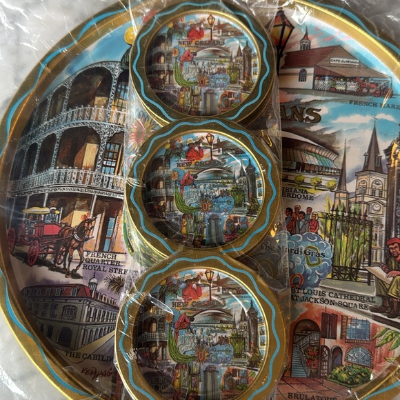 Mid-century New Orleans-themed metal souvenir tray & six coasters - Picture 6 of 12